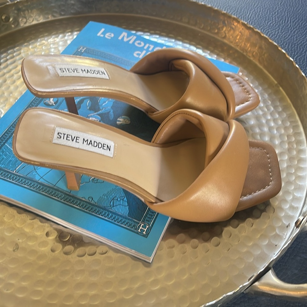 Steve Madden Womens Tan Leather Thai Kitten heel Sandal Size 8.5 - Picture 3 of 6